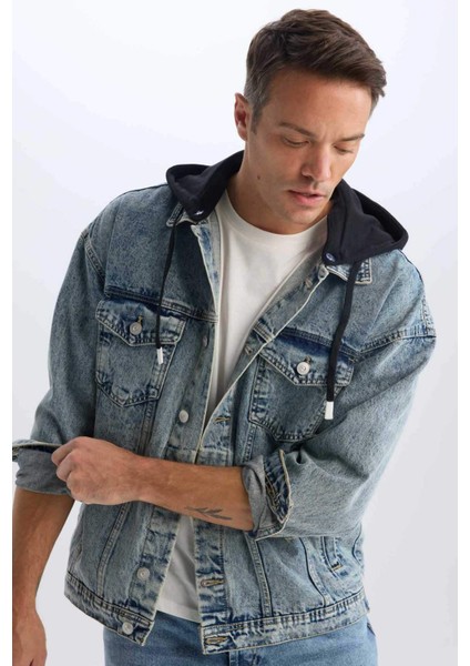%100 Pamuk Oversize Geniş Kalıp Kapüşonlu Düğmeli Mevsimlik Baharlık Jean Ceket D0417AX24AU