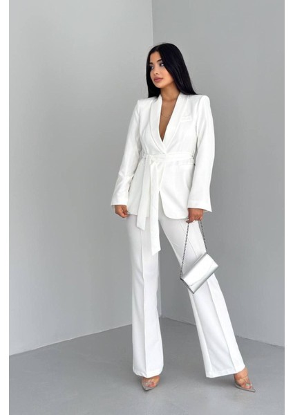 Kadın Bağlamalı Sahte Cepli Kemerli Şal Yaka Blazer Ceket Boru Paça Esnek Pantolon Takım Elbise modelleri