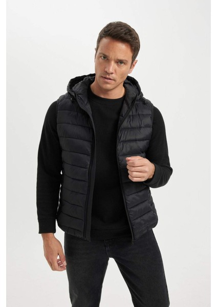 Hafif Şişme Yelek Su İtici Slim Fit Dar Kesim Kapüşonlu Fermuarlı Cepli Mevsimlik N4652AZ24AU fırsatları