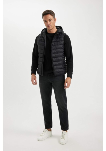 Hafif Şişme Yelek Su İtici Slim Fit Dar Kesim Kapüşonlu Fermuarlı Cepli Mevsimlik N4652AZ24AU indirimleri