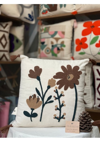 Çiçek Desenli 2’li 43 x 43 Ebatında Kırlent Kılıfı