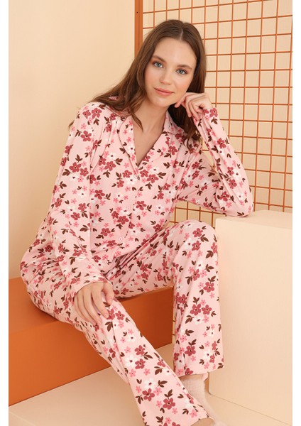 Pembe Çiçekli Önden Düğmeli Pijama Takımı fırsatları