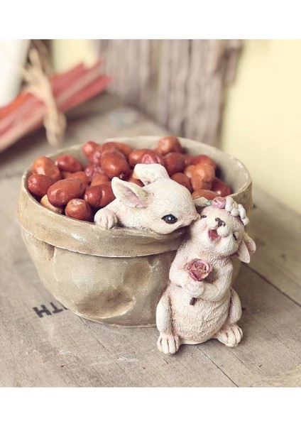 Anne ve Yavru Tavşan Dekoratif Saksı