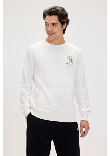Runway Beyaz Erkek Baskılı Sweatshirt fırsatları