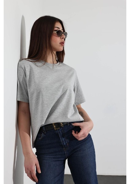 Gri Basic Tişört modelleri