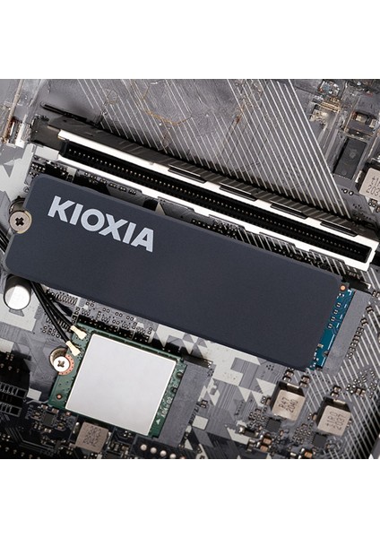 Pcıe M2 4tb Exceira Heatsink 6200/4800 Mb/sn Nvme Ps5 Uyumlu Soğutuculu SSD (LSC11K4T09G8)