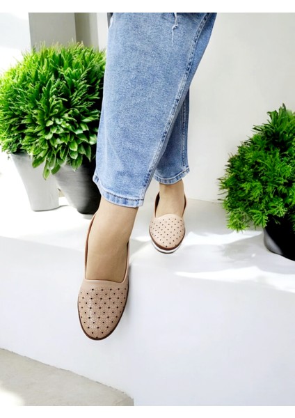 Kadın Kaydırmaz Taban Lazer Kesim Delikli Ev ve Dışarı Babeti modelleri