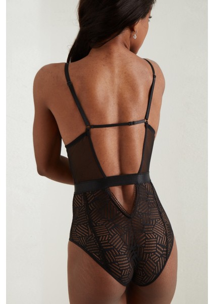 Isla Kadın Siyah Geometrik Dantelli Body fiyatları