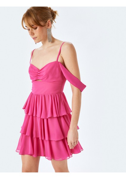 Katlı Volanlı Kısa Kollu Kalp Yaka Mini Elbise