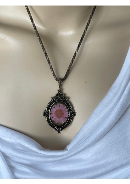Gerçek Pembe Papatya Çiçek Antik Çerçeve Tasarım Epoksi Kolye
