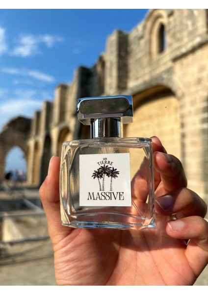 Mismo(Ysl Myslf Le Parfum) Beyaz Çiçek, Paçuli ve Amber Temalı Çiçeksi-Odunsu Erkek Parfümü 50ML