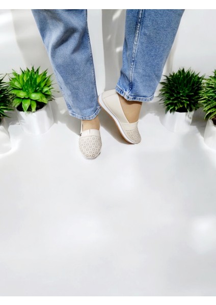 Kadın Tokalı Çiçek Baskılı Kaydırmaz Taban Ev ve Dışarı Babeti fiyatları