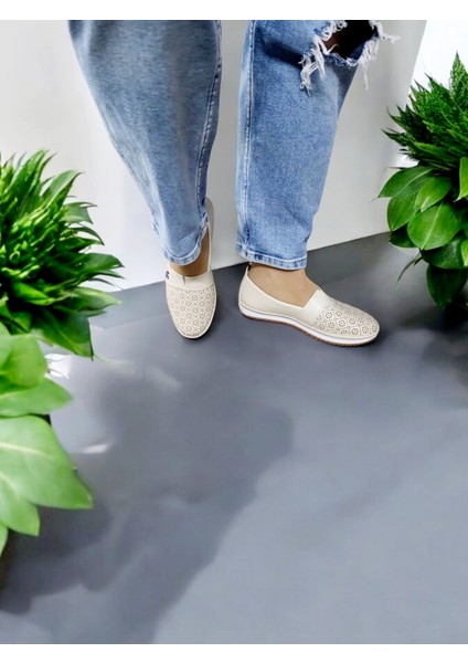 Kadın Tokalı Çiçek Baskılı Kaydırmaz Taban Ev ve Dışarı Babeti fırsatları