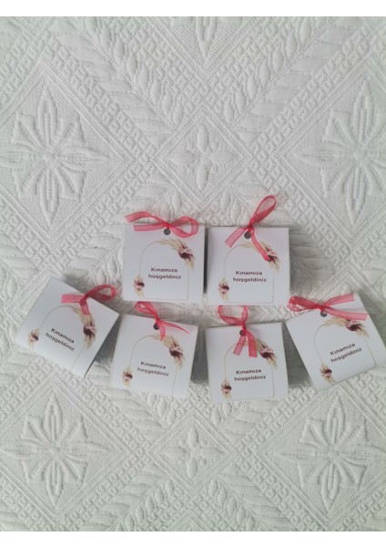 Özel Tasarım Hazır Paketlenmiş Kınamıza Hoşgeldiniz Yazılı Dağıtmalık Kına