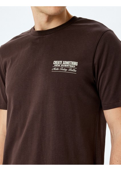 Slogan Baskılı Bisiklet Yaka Kısa Kollu Pamuklu Slim Fit Tişört indirimleri