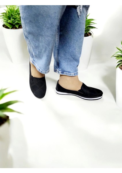 Kadın Kaydırmaz Taban Baskılı Lastikli Ev ve Dışarı Babeti fırsatları