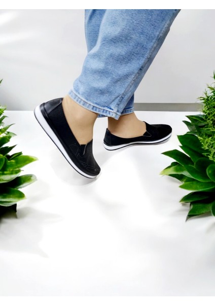 Kadın Kaydırmaz Taban Baskılı Lastikli Ev ve Dışarı Babeti indirimleri