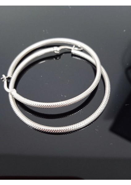 Kadın 925 Ayar Gümüş Mat Dokulu Orta Boy 4 cm Halka Küpe,Sivgililer günü hediyesi fiyatları