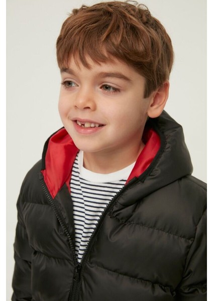 Erkek Çocuk Su ve Rüzgar Geçirmez Kapüşonlu Coat Şişme Mont_siyah modelleri