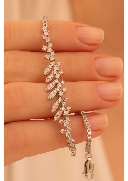 Zirkon Taşlı Yaprak Model Kadın Gümüş Bileklik