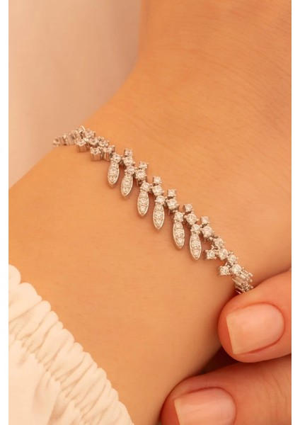 Zirkon Taşlı Yaprak Model Kadın Gümüş Bileklik fiyatları