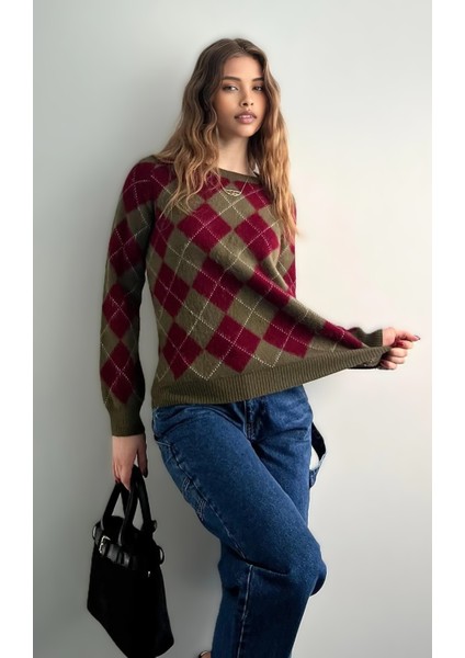 Ekose Baklava Desenli Yumuşak Dokulu Triko Kazak - Şıklık ve Konfor Bir Arada