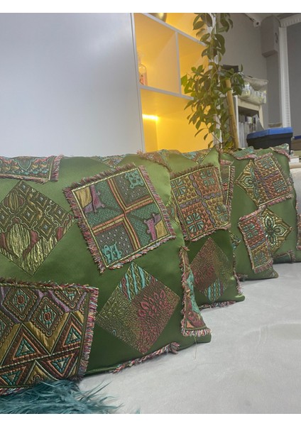 Kırlent Kılıfı 2 Adet 45*45 Saten Kumaş Patchwork Desen.