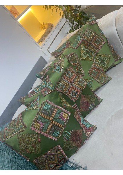 Kırlent Kılıfı 4 Adet 45*45 Saten Kumaş Patchwork Desen.
