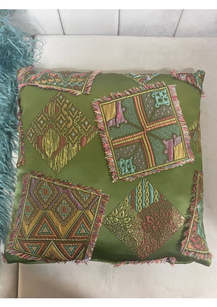 Kırlent Kılıfı 4 Adet 45*45 Saten Kumaş Patchwork Desen.