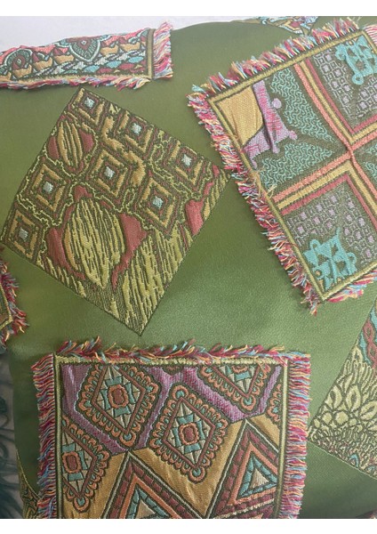 Kırlent Kılıfı 4 Adet 45*45 Saten Kumaş Patchwork Desen.