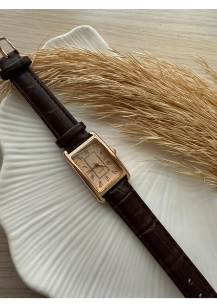 Retro Minimal Deri Kordon Vintage Kadın Kol Saati