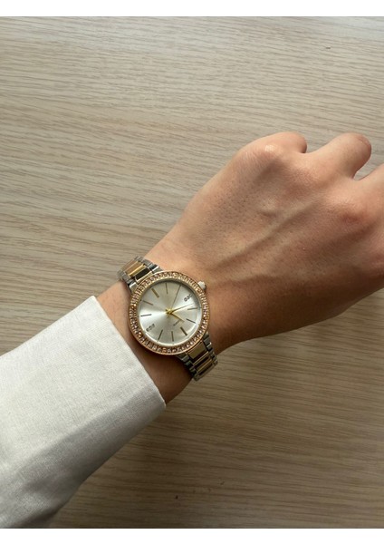 Retro Minimal Büyük Kadran Kordon Vintage Kadın Kol Saati fiyatları