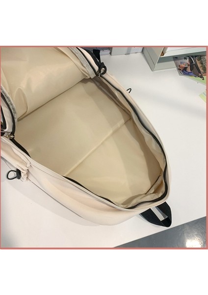 Büyük Kapasiteli Askılı Sırt Çantası (Yurt Dışından) modelleri