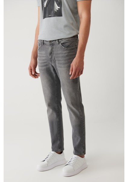 Erkek Gri Eskitme Yıkamalı Esnek Jean Pantolon B003508