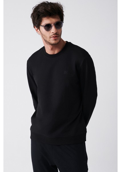 Erkek Siyah Bisiklet Yaka Pamuklu 2 İplik Şardonsuz Comfort Fit Sweatshirt E001200 modelleri