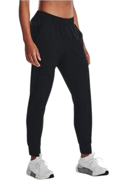 UA Unstoppable Jogger 1376926-001 KADIN Siyah Tişört