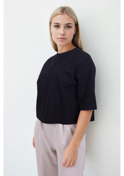 Önü Dikişli Yuvarlak Yaka Kısa Kol Modal Bluz modelleri