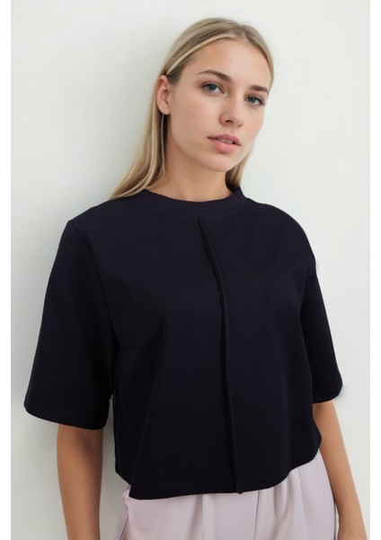Önü Dikişli Yuvarlak Yaka Kısa Kol Modal Bluz fırsatları