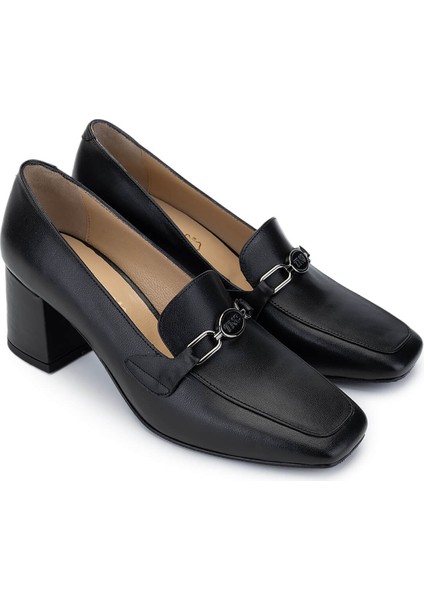 Kadın Deri Siyah Deri Topuklu Ayakkabı 1064 01 Bn Ayk SK24-25 Sıyah Dr fiyatları