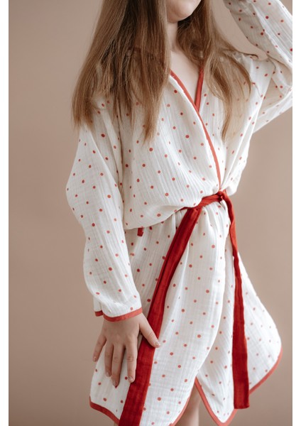 Müslin Bornoz | Red Dots
