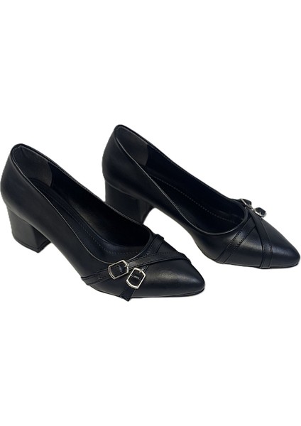 Kafkaslar 5 cm Orta Boy Toka Detaylı Kadın Kalın Topuklu Ayakkabı