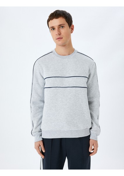 Pamuk Karışımlı Uzun Kollu Biyeli Bisiklet Yaka Sweatshirt modelleri