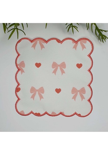 Şeftali Pembe Fiyonk ve Kalp Desenli Nakış Kenar Kokteyl Peçetesi 1 Adet