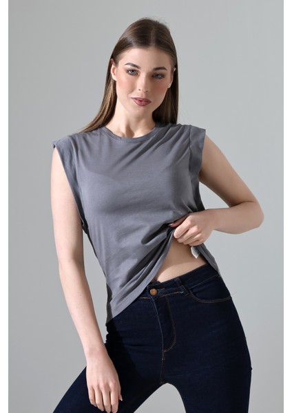 Pamuk Bisiklet Yaka Kolsuz Geniş Kol Işlemeli Kadın T-Shirt 21572 Boyalı Gri