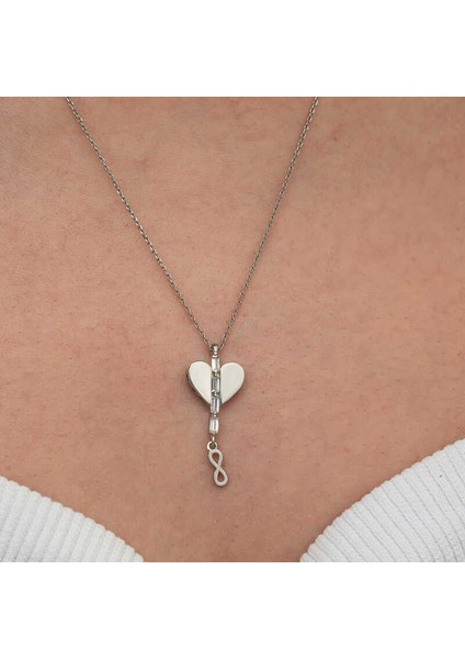 Gümüş Kalpli Sonsuzluk Kadın Kolye indirimleri
