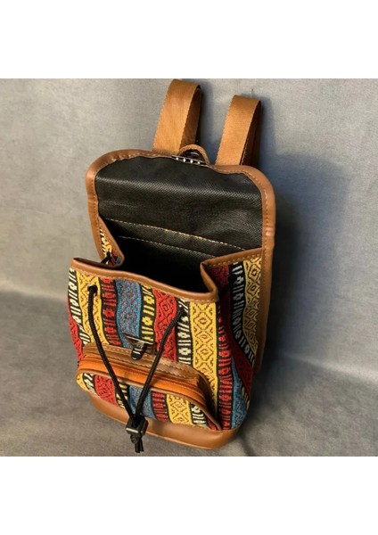 Otantik Desenli Çok Renkli Küçük Sırt Çantası - 19 x 22 cm