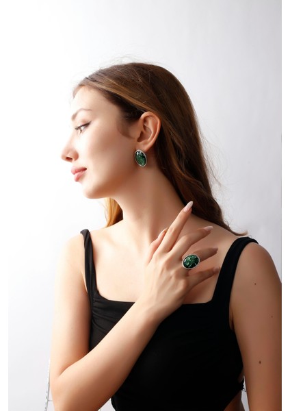 Matya Antik Gümüş Kaplama Ayarlanabilir Yeşil Taşlı Çivili Model El Işçiliği Küpe & Yüzük Set fiyatları