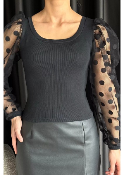 Kadın Kare Yaka Kolları Tül Puantiyeli Kaşkorse Bluz fiyatları