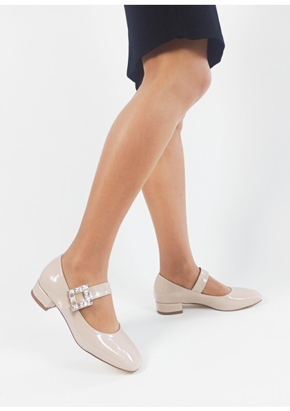 Bej Renk Rugan Yuvarlak Burun Tokalı Bantlı Kadın Topuklu Ayakkabı modelleri