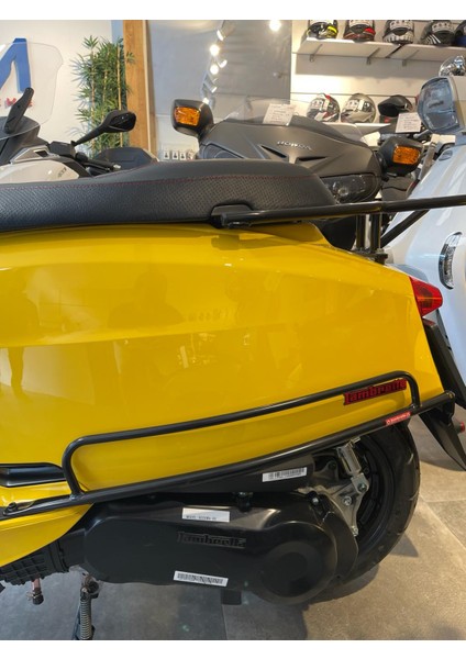 Lambretta V 125 - V 200 Uyumlu Arka Koruma Demiri